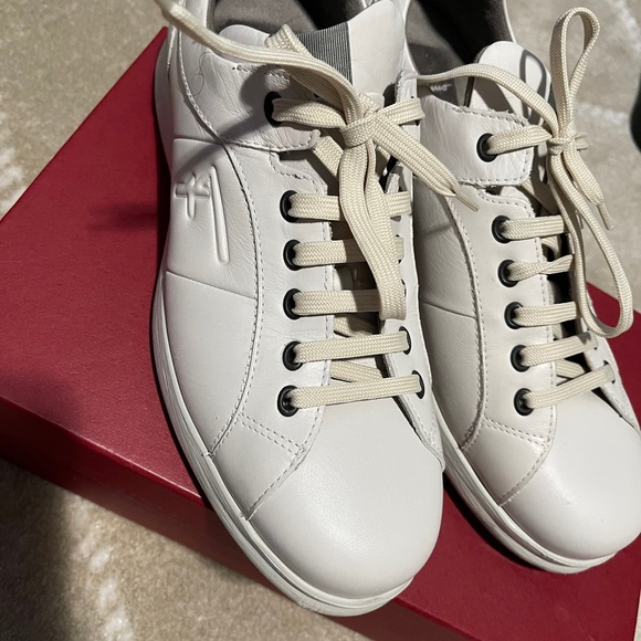 Salvatore Ferragamo - Picture 8 of 8